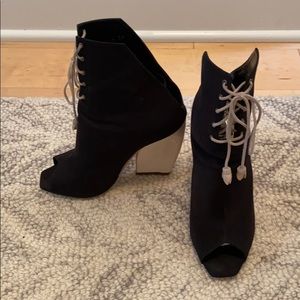 Dior grosgrain peep toe booties